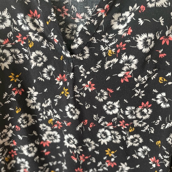 Gap Flowy Sleeveless Top - Picture 4 of 5